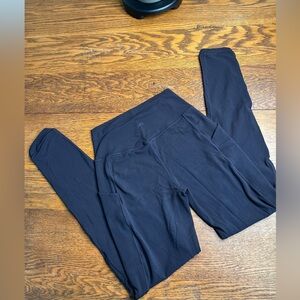 Brand new Stori Leggings with pockets